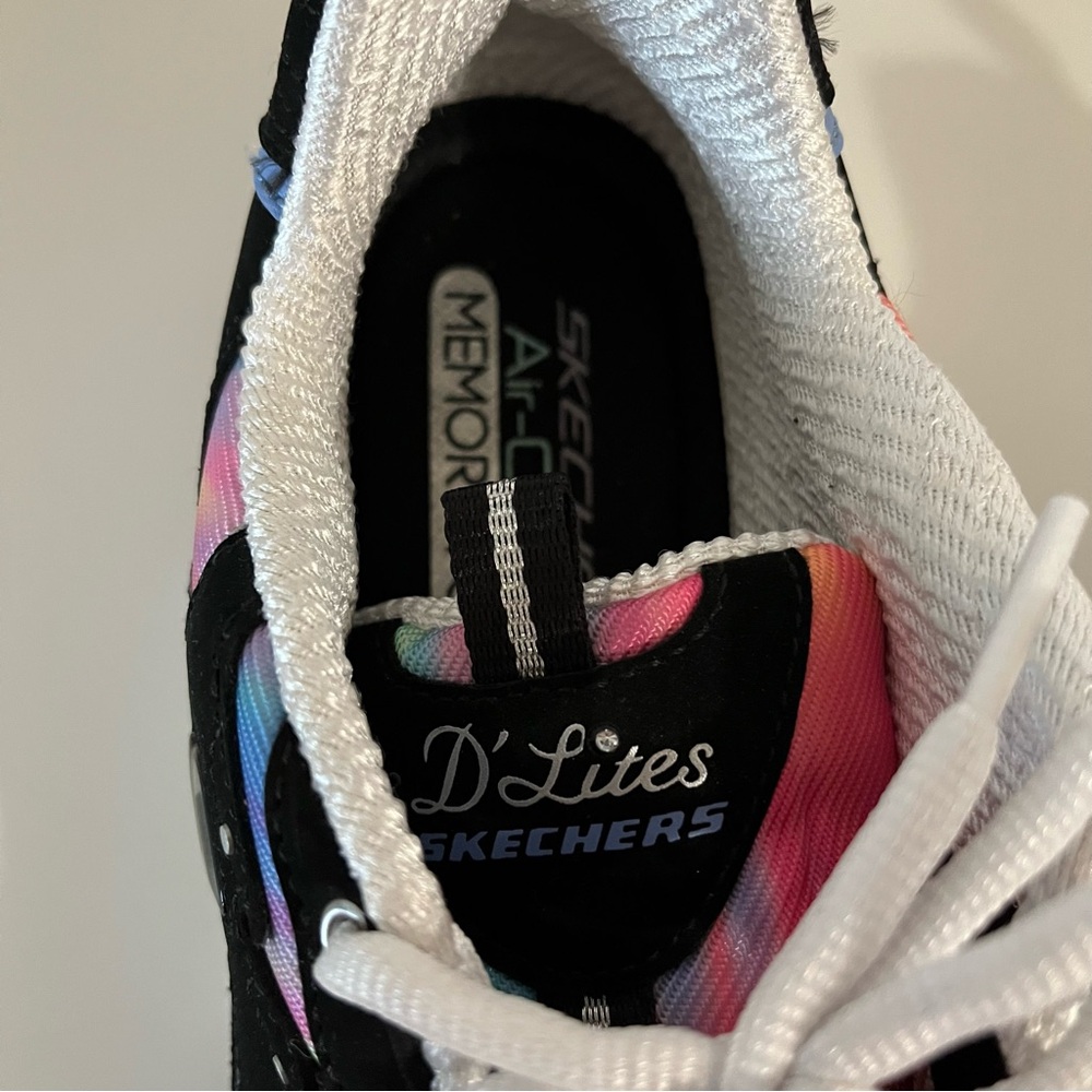 Skechers D'Lites Multicolor Sneakers women’s sz  7.5 memory foam great condition - Picture 2 of 6